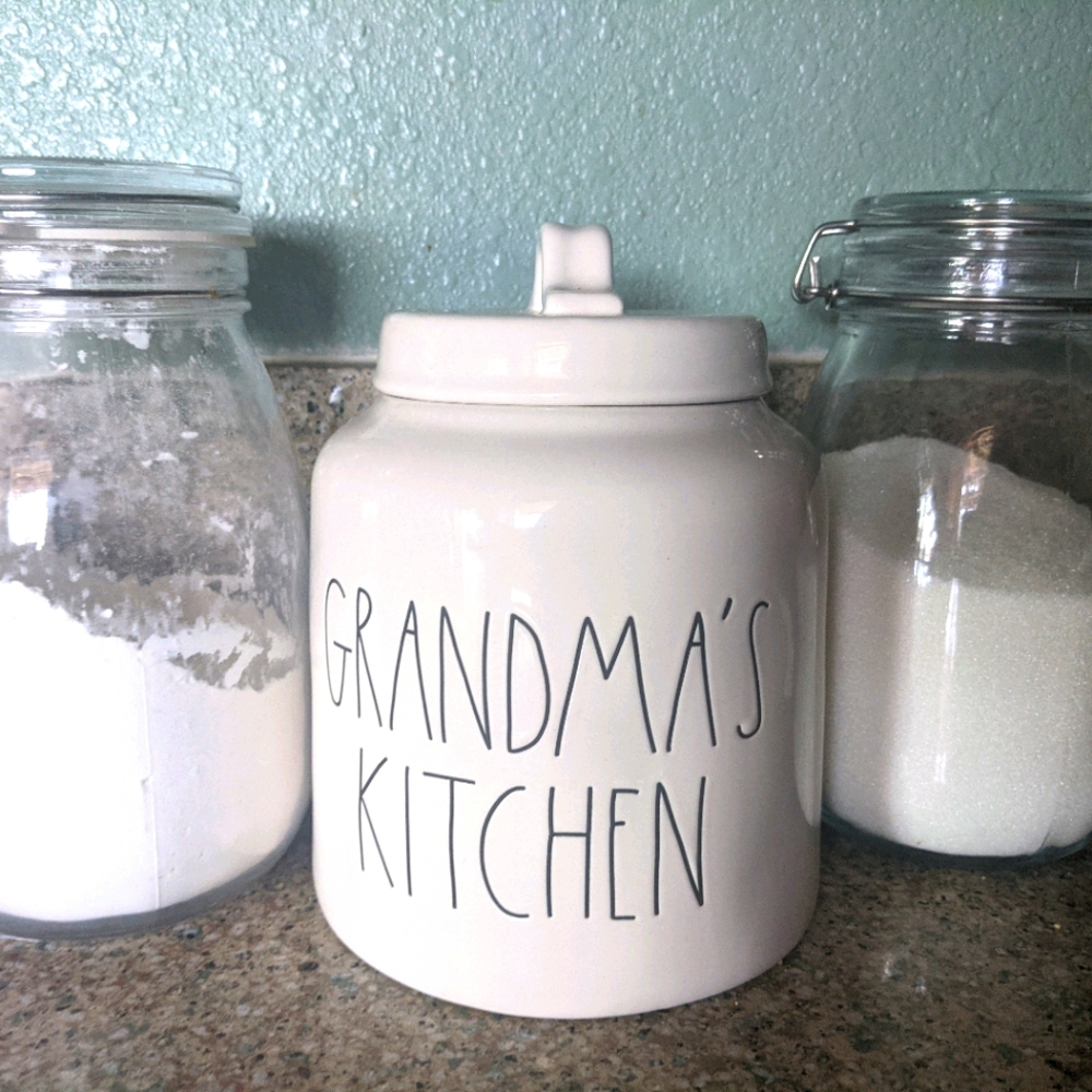 Rae Dunn cookie jar